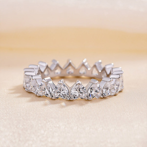 Anillo de Eternidad Completo con Circonitas Cúbicas de Corte Corazón de 4 mm, Chapado en Oro Blanco, Romántico, para Aniversario de Bodas - Product Image 4