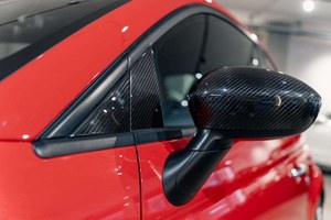 ABARTH 695 TRIBUTO FERRARI 2010 USADO, Volante a la Izquierda/Derecha - Product Image 2