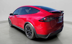 Tesla Model X AWD 2024, phares LED électriques, transmission automatique, pneus R20, toit ouvrant panoramique, intérieur en cuir - Product Image 4