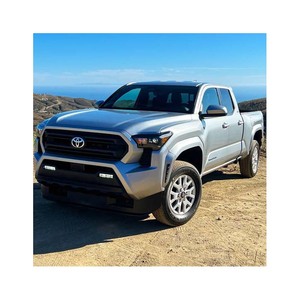Toyota Tacoma Pickup Occasion Vente Assez Utilisé Turbo Diesel SUV R16 Pneus Clair Foncé Intérieur Sièges en Cuir RWD Dimension Car - Product Image 4