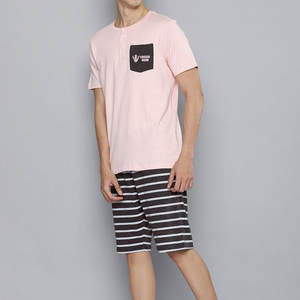 Conjuntos de camiseta y pantalones cortos de color en contraste Diseño personalizado Hombres Venta al por mayor Conjunto de camiseta y pantalones cortos para correr - Product Image 3