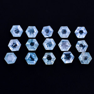Calidad de Grado Superior 100% Aguamarina Forma hexagonal facetada Tamaño calibrado suelto Piedra preciosa a precios asequibles Venta al por mayor - Product Image 2