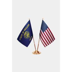 Conjunto de Escritorio Personalizado de Oregón, Estados Unidos, con Asta de Bandera de Aluminio Impresa Digitalmente y Banderas de Algodón, Seda y Plástico para Uso en Seguros - Product Image 2
