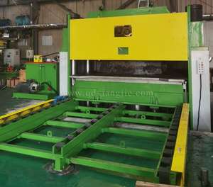 Presse de <span class=keywords><strong>vulcanisation</strong></span> automatique de colonne pour le dispositif push-pull de moule de pneus pleins inclus machines de traitement du caoutchouc - Product Image 6