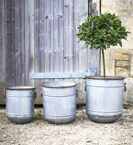 Jardinière galvanisée avec support en métal pour élever les plantes et améliorer l'exposition au soleil dans les espaces extérieurs - Product Image 2