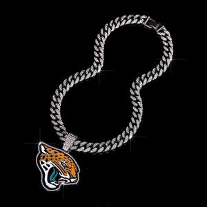 Colgante de Moda Unisex Personalizado de Hip Hop Punk Jacksonville Jaguars, Completamente Cubierto de Moissanita, Plata de Ley, Rodio y Chapado en Oro de 14K - Product Image 4