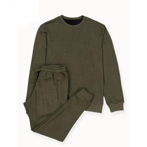 Vente en gros de survêtements de sport personnalisés pour hommes vêtements de jogging survêtement de course pour hommes survêtement d'entraînement en vente fabriqué au Pakistan - Product Image 4