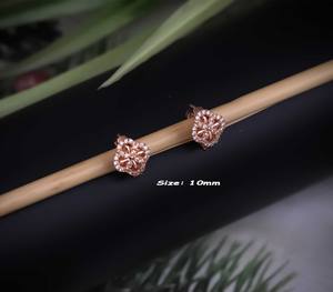 Pendientes de Aro Románticos de Aleación para Mujer, Diseño Moderno, Circonita Brillante, Joyería de Acero Inoxidable Chapada en Oro de Alta Calidad para Fiestas - Product Image 2