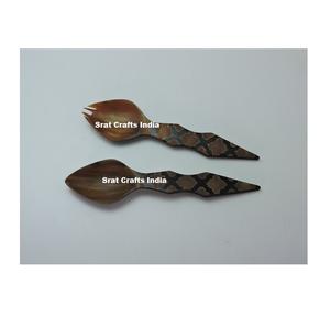 Couverts faits à la main de la meilleure qualité, cuillères à long manche en corne, cuillères à salade en corne pour la vaisselle à prix avantageux, design moderne - Product Image 2