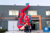 Décoration de centre commercial de dragon de dessin animé gonflable auto-développé Aero mascotte de dragon gonflable chinois suspendu