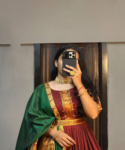 ชุดทำงานผ้าคอตตอนแท้สีทองมีสายรัด Dupatta สำหรับเทศกาลเสื้อผ้าพื้นเมือง - Product Image 4