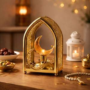 Lanterne en forme de croissant de lune en métal finition or avec des découpes complexes, lumière douce de bougie, élégante décoration de maison pour le Ramadan et l'Aïd, cadeau - Product Image 5