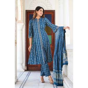 Conjunto de Anarkali Kurta con estampado floral elegante para mujer con pantalón y ropa de color azul Dupatta - Product Image 3