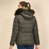 Veste matelassée en polyester pour femme, chic et élégante, couleur personnalisée, logo personnalisé, service OEM de haute qualité, coupe-vent et respirante pour l'hiver