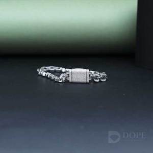 Bracelet pour femme en or massif 14 carats avec diamant de laboratoire de luxe 2,75 carats certifié IGI et design exclusif - Product Image 3