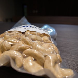 Nueces de Anacardo de Camboya a Precio Competitivo, Grado W180, Orgánicas con Certificación USDA/UE, Envasadas al Vacío, Peladas para Procesamiento de Alimentos - Product Image 3