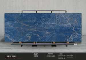 Murs de déclaration de luxe conçus à l'aide de dalles en porcelaine noire et grise à haute brillance de 1200x2400 mm - Product Image 3