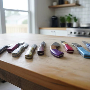 Ensemble de couteaux de chef en acier au carbone forgé à la main, quatre pièces, 10 pièces, multicolores, manche en bois, haute qualité, durable, ambidextre - Product Image 2