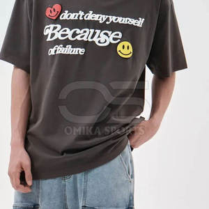 Camiseta con estampado de soplo para hombre, camiseta informal con estampado texturizado 3D moderno, Camiseta con estampado de soplo clásico para hombre - Product Image 4