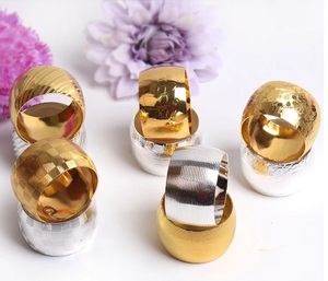 Derniers ronds de serviette décoratifs en métal pour le dîner de famille Événements spéciaux Décoration de table Porte-serviettes ronds en cuivre - Product Image 3