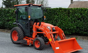Nueva Cabina y Cargador Kubota LX-351 de 25hp, 30hp, 35hp, 40hp con Cargador Frontal y Retroexcavadora, Carga Nominal de 7 Toneladas, Potencia de 17.2kW - Product Image 3