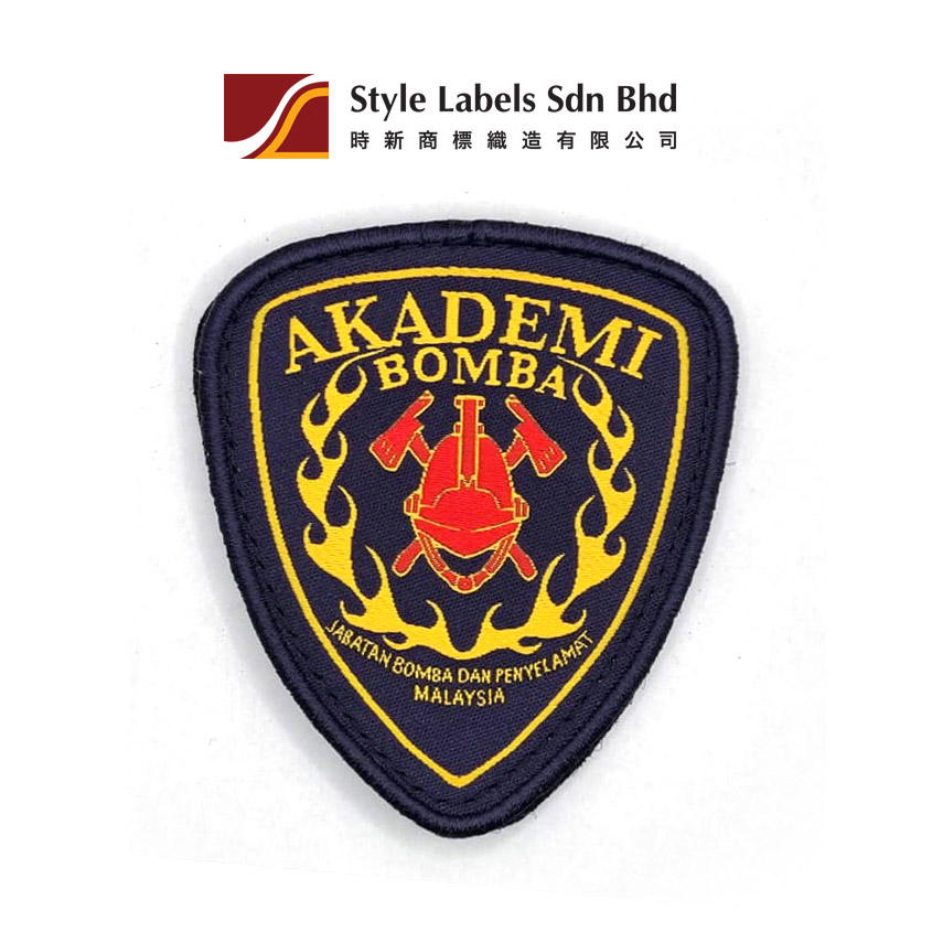 Azul oscuro, amarillo y rojo