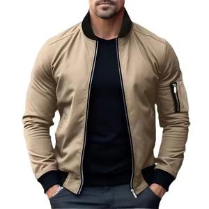 Veste matelassée brodée sur mesure pour hommes Manteaux d'hiver matelassés de haute qualité avec col à capuche à bulles chaudes et épaisses - Product Image 3