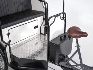 Tricycle à passagers à cadre en aluminium alimenté par l'énergie solaire - Transport urbain confortable et écologique - Product Image 3