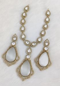 Collar de Mujer Vjoshijewels con Corte de Latón y Piedra Monalisa, de Alta Calidad, Lujoso, Minimalista, Perfecto para Fiestas - Product Image 5