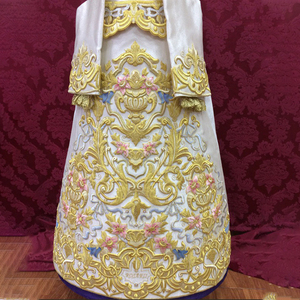 Chasuble blanche moderne personnalisée avec broderie florale en fil doré, vêtement liturgique catholique, robe religieuse, robe de graduation, tailles XXXL à 5XL - Product Image 1