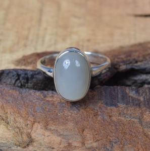 Anillo de Plata de Ley 925 con Piedra Preciosa de Aguamarina Natural de Corte Ovalado en Color Verde, Hecho a Mano y Estampado, para Fiestas y Eventos - Product Image 3