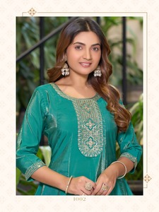 Nuevo lanzamiento tradicional romano a fuego lento Flair Kurti con bordado de trabajo M a XXL Tamaño disponible por Maruti Fashion - Product Image 5