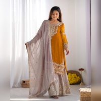 Ensemble Salwar Kameez Plazzo en Soie Georgette Ethnique Haut de Gamme avec Broderie Lourde, Haut et Dupatta Assortis, Idéal pour les Fêtes, Finition Premium, Infroissable