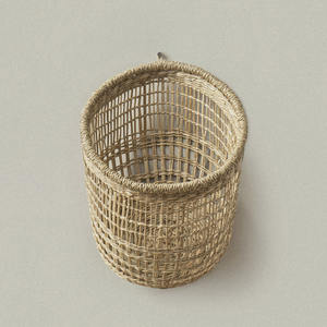 Accesorios de cocina de moda cesta de pared de algas marinas para almacenamiento de ajo cebolla cestas de hierba de mar natural - Product Image 1