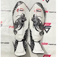 Protège-tibias de boxe professionnels pour jumeaux, entièrement imprimés, blancs, avec logo personnalisé, équipement de protection pour le kickboxing, Muay Thai, sécurité, salle de sport
