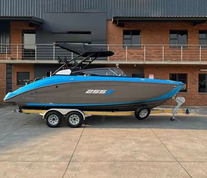 Barco de Pesca Profesional, Modelo Clásico, Soldado, Deportivo, de Alta Velocidad, con Cabina, de Aluminio, con Motor Fuera de Borda - Product Image 1