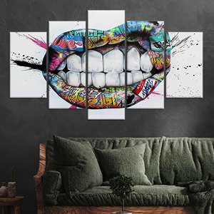 Impresión en Lienzo de Labios con Graffiti: Decoración Urbana Pop Art Audaz, Juego de 5 Lienzos Variados - Product Image 1