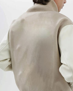 Chaqueta universitaria de béisbol con letras de color beige claro a la moda para hombre - Product Image 5