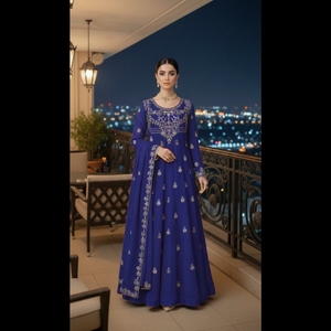 Robe Anarkali brodée grise élégante-parfaite pour les mariages et les fêtes - Product Image 3