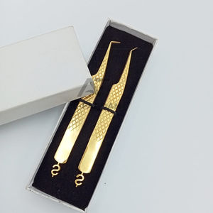 Nouvelle pince à épiler d'extension de cils en acier inoxydable japonais à 90 degrés couleur or signe de dollar volume de cils pointus en bas - Product Image 1