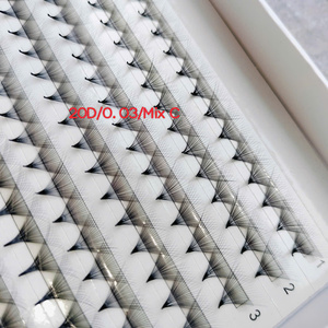 ขนตาปลอมสำเร็จรูป 800 ชิ้น/ถาด ฐานแหลม ก้านสั้น ขนสังเคราะห์ แบบรัสเซียนวอลุ่ม สีดำประกาย งอน CC แบรนด์ส่วนตัว Nhu Y NYXXL - Product Image 6