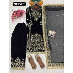 Ensemble Kurti Palazzo Moderne en Velours de Luxe avec Broderie et Paillettes, Dupatta en Georgette pour Femmes, Célébrations et Fêtes - Product Image 2