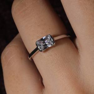 Omkar personalizar joyería 0.32ct radiante bisel ajuste circón anillos Unisex boda platino 925 Plata lujo - Product Image 2