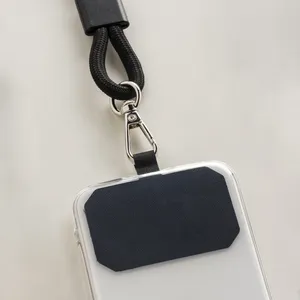Cordino Personalizzato in Poliestere per Cellulari con Etichette Personalizzate - Product Image 2