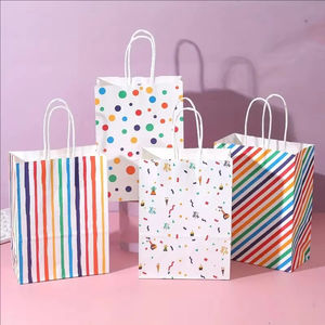 Sacs en papier recyclé d'usine OEM avec poignée, impression offset personnalisée |   Emballage alimentaire pour promotion en supermarché - Product Image 4