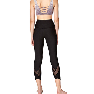 Servicio OEM, Leggings Deportivos de Poliéster y Spandex sin Costuras, Control de Abdomen, Color Negro, Estilo Capri, para Mujer - Product Image 2