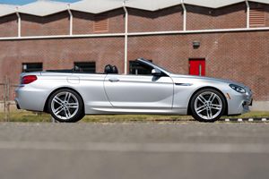 CONVERTIBLE LHD/RHD 2013 B M W 650I USADO - Product Image 2