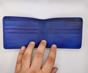 Portefeuilles bleus en cuir véritable pour hommes, avec logo et motifs personnalisés, multi-emplacements pour cartes RFID, doublure souple, porte-cartes de qualité supérieure, vente en gros - Product Image 2