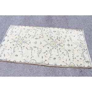 Alfombra Turca Vintage de 3.3x5.9 pies, Alfombra de Lana Ikat Verde Amarillo - Product Image 3