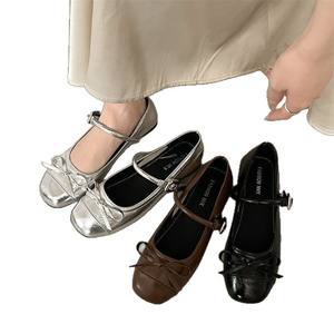 Nouvelles chaussures Mary Jane de style français printemps-été, ballerines rétro britanniques à semelle épaisse en cuir, chaussures à talons hauts élégantes et cool - Product Image 5